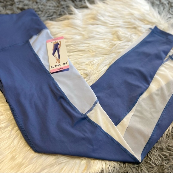 Active Life Color-block Mesh Leggings - Picture 2 of 7